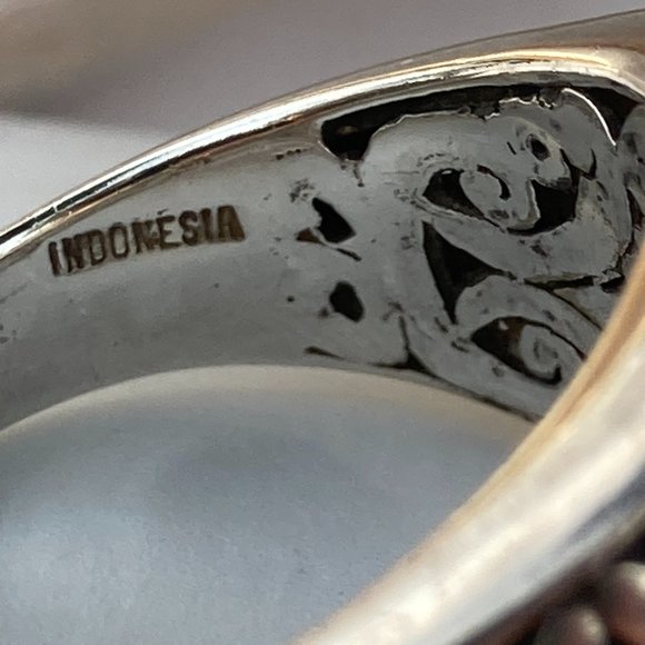 Gorgeous large CNA mother of pearl ring on filigreed sterling silver setting - Picture 7 of 8